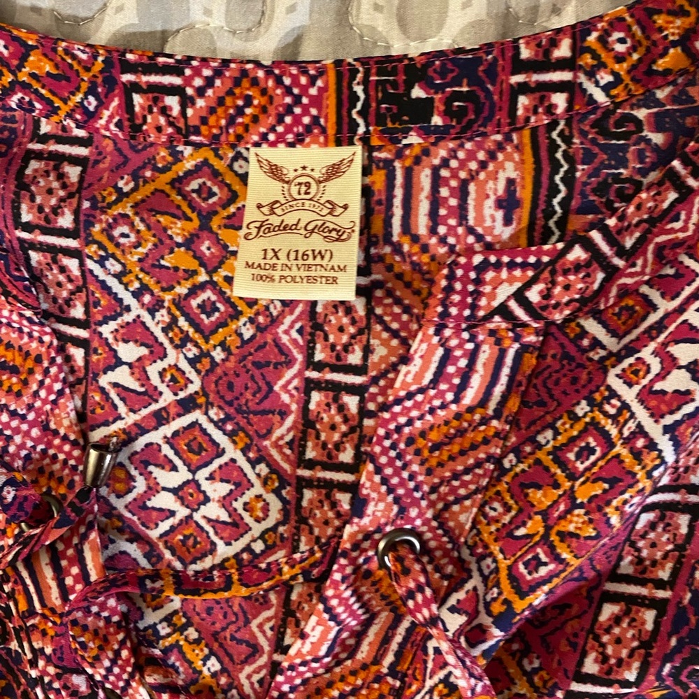 Pretty print blouse - Picture 3 of 5